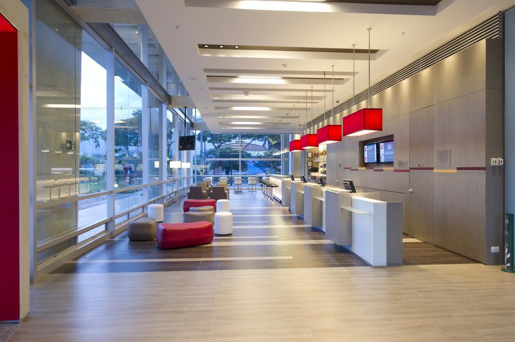 Ibis Medellin Hotel Bagian luar foto
